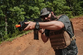 Aiming the HK G36 C EyeTrace Airsoft Rifle